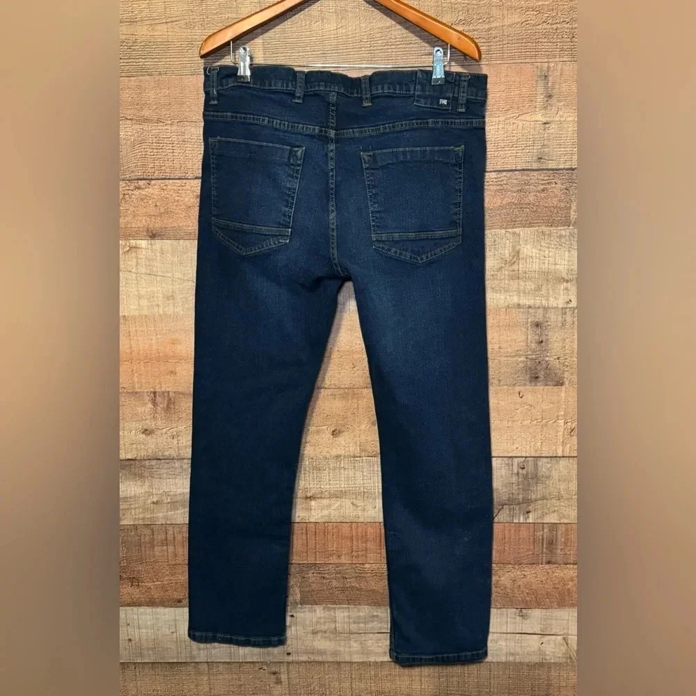 Colours by Alexander Julian Men's size 36 x 30 Dark Denim Stretch Casual